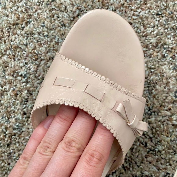 Bandolino Light Pink Rose Kitten Heel Sandal Ribbon Bow Accent - Picture 7 of 8